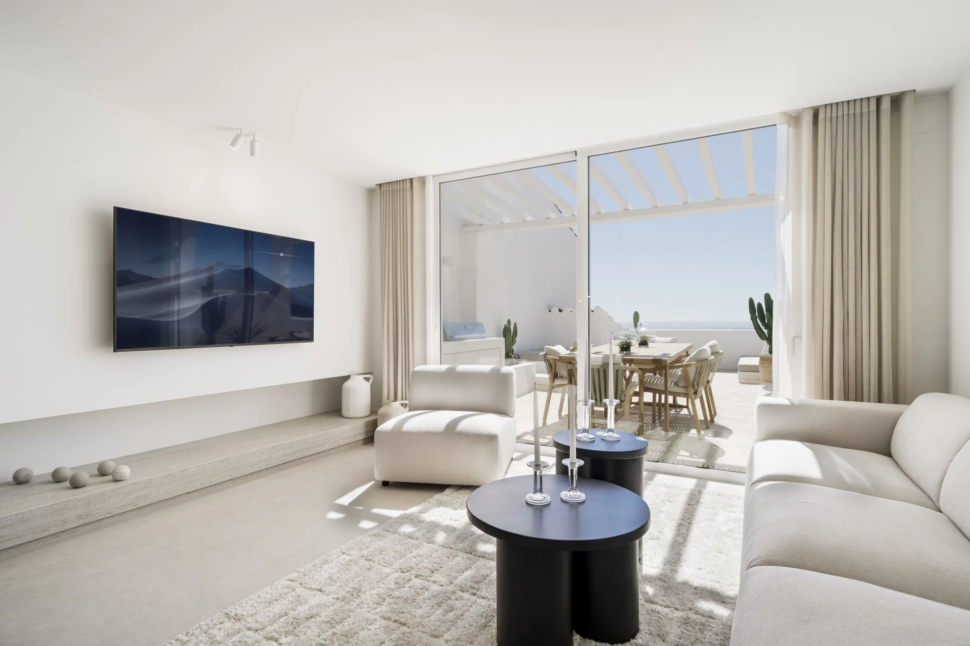 Puerto Banús property and lifestyle